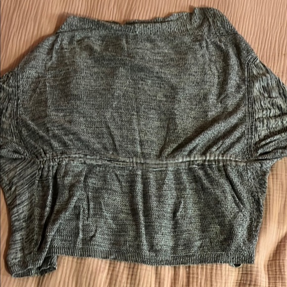 Women's LuluLemon Yoga Sweater - Picture 6 of 7